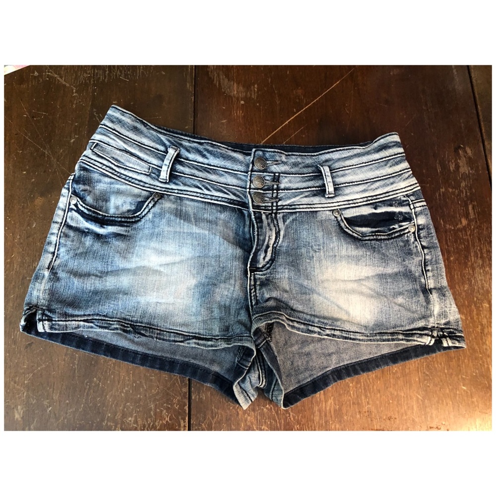 Like-New Harmony & Havoc Jean Shorts